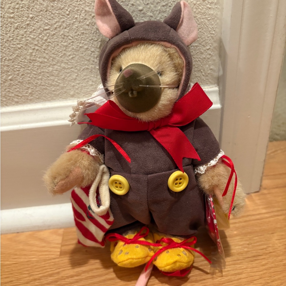 1995 Limited Edition Muffy Vanderbear - Twas the night bearfore Christmas
